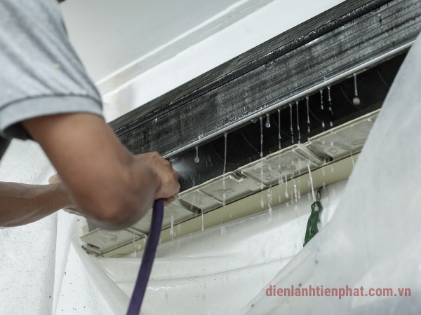 Vệ sinh máy lạnh Bến Thành