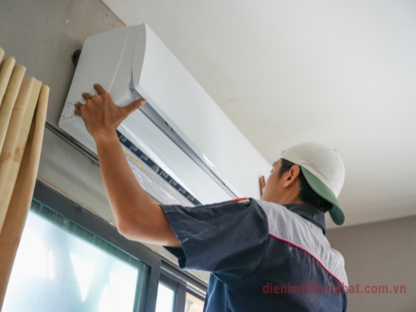 Vệ sinh máy lạnh Dĩ An